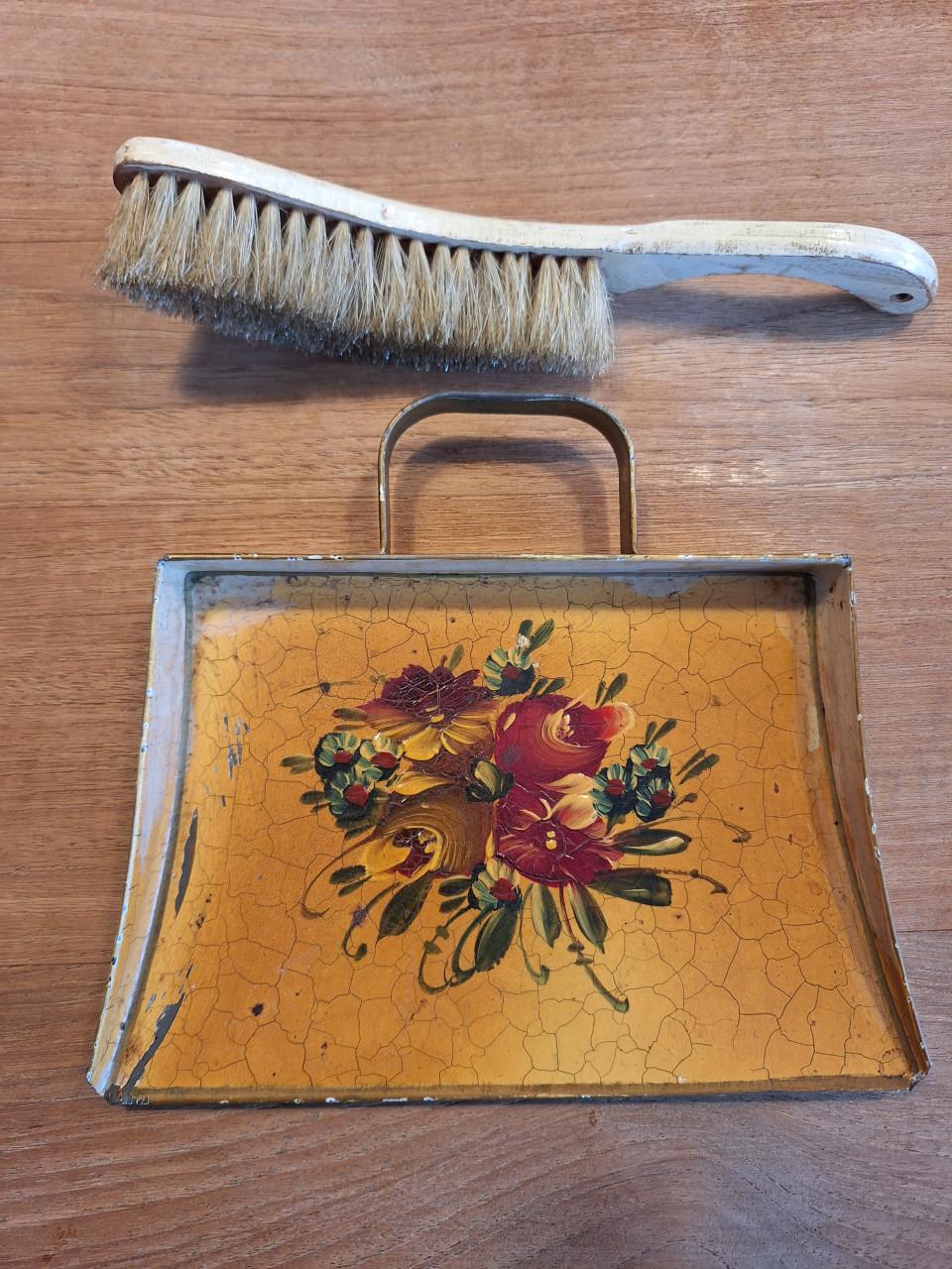 Tafel/kruimel stoffer en blik