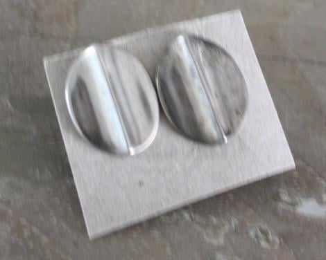 Zilver kleurige oor stekers ovaal