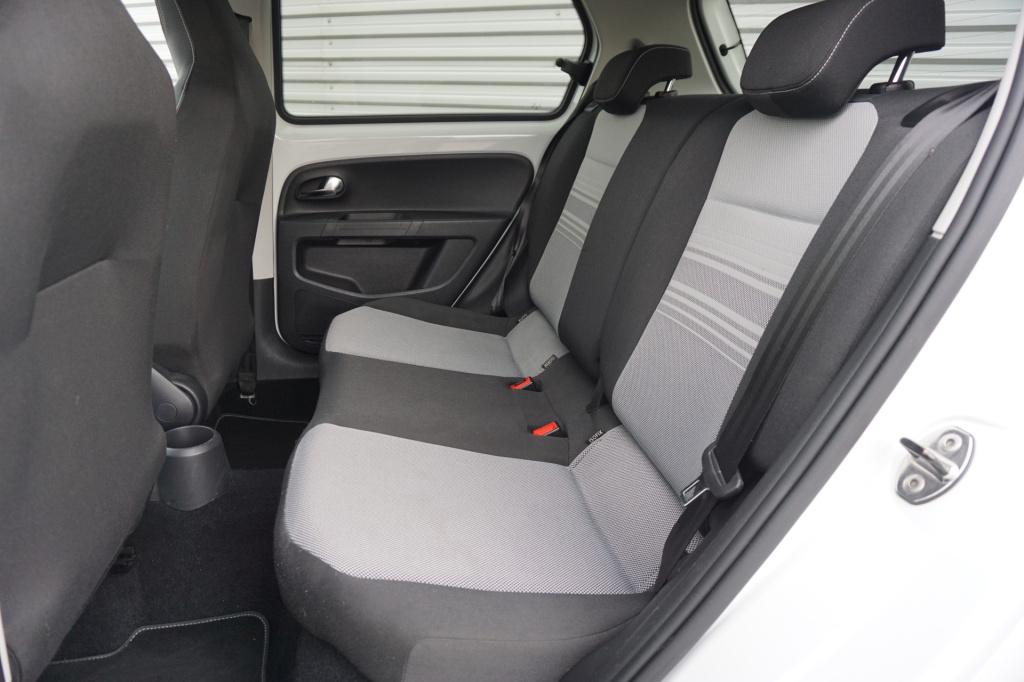 Volkswagen UP! 1.0 high up! bluemotion airco / navi / cruise / elektr. rame