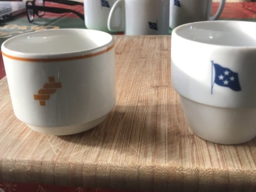 Kopje  Nedlloyd en bekers en kopje De Haas