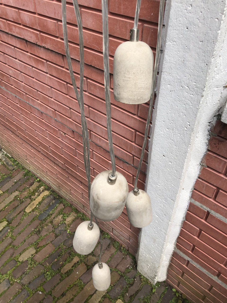 Grijze (betonnen) hanglamp!