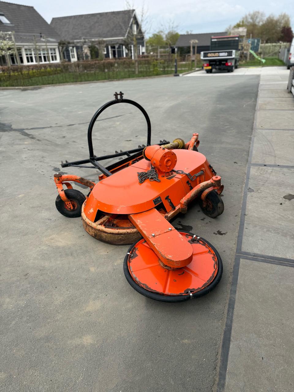 Diverse maaiers op voorraad!