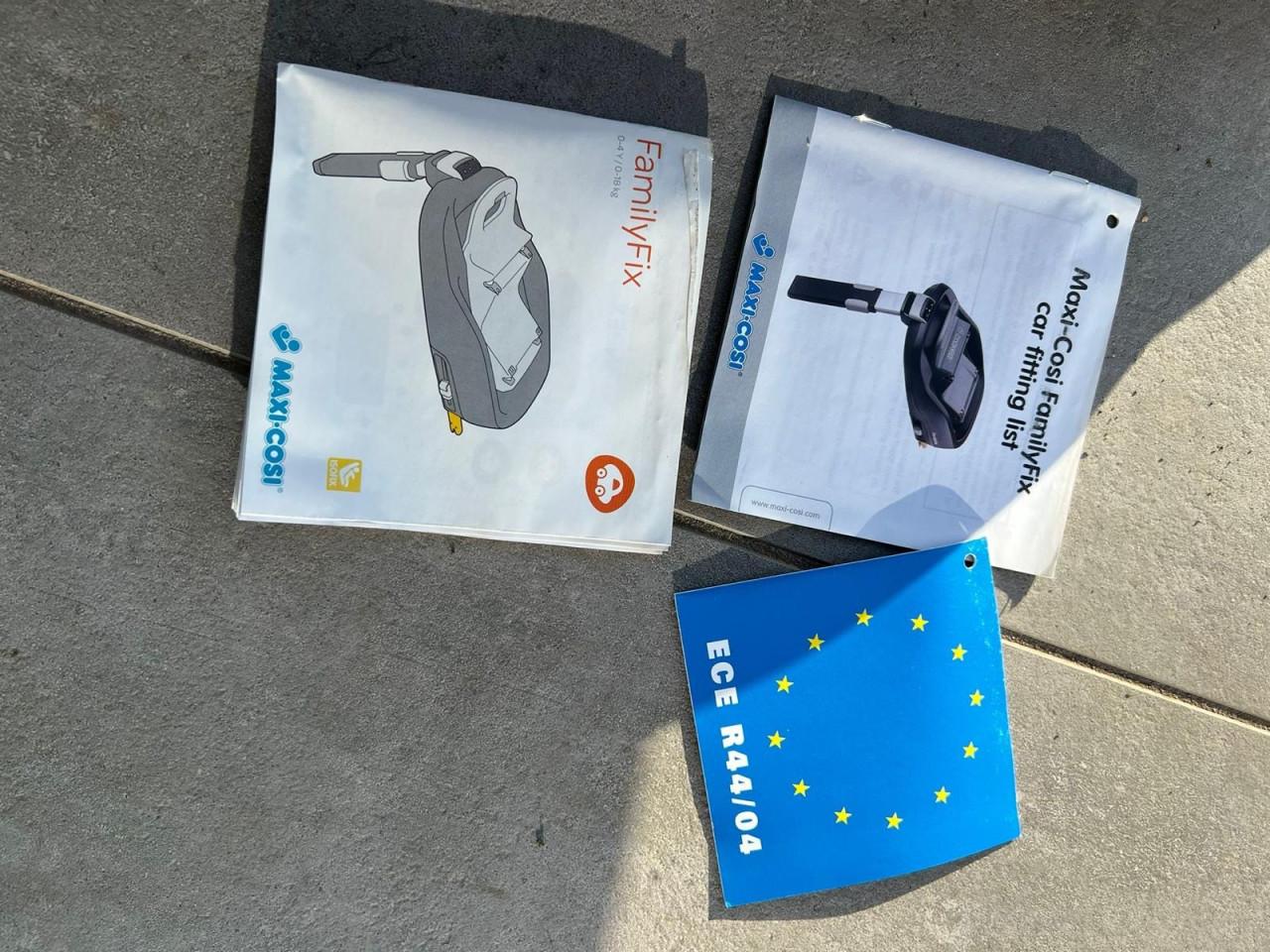 Isofix family fix maxi cosi