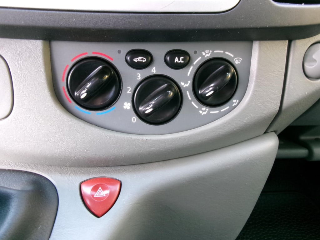 Renault Trafic 2.0 dci airco, navi, cruise-contr., pdc