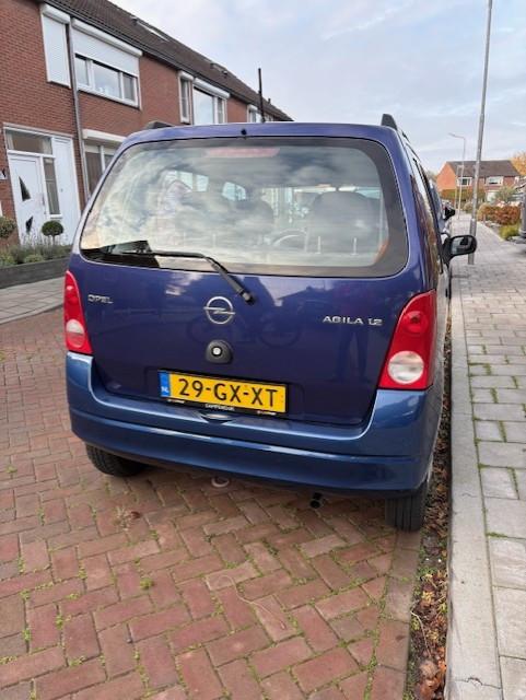 Opel Agila 1.2-16V Comfort