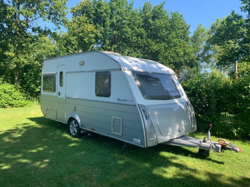 Caravan Kip Skyline 44 TDB Aircool Edition uit 2008