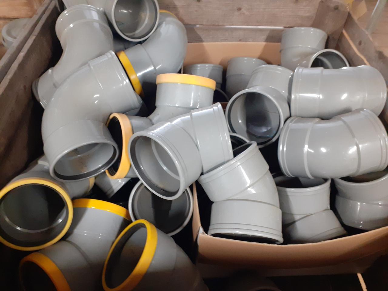 Pvc 160 mm bochten hulpstukken ed 4 voor 50 euro knevelinlaat