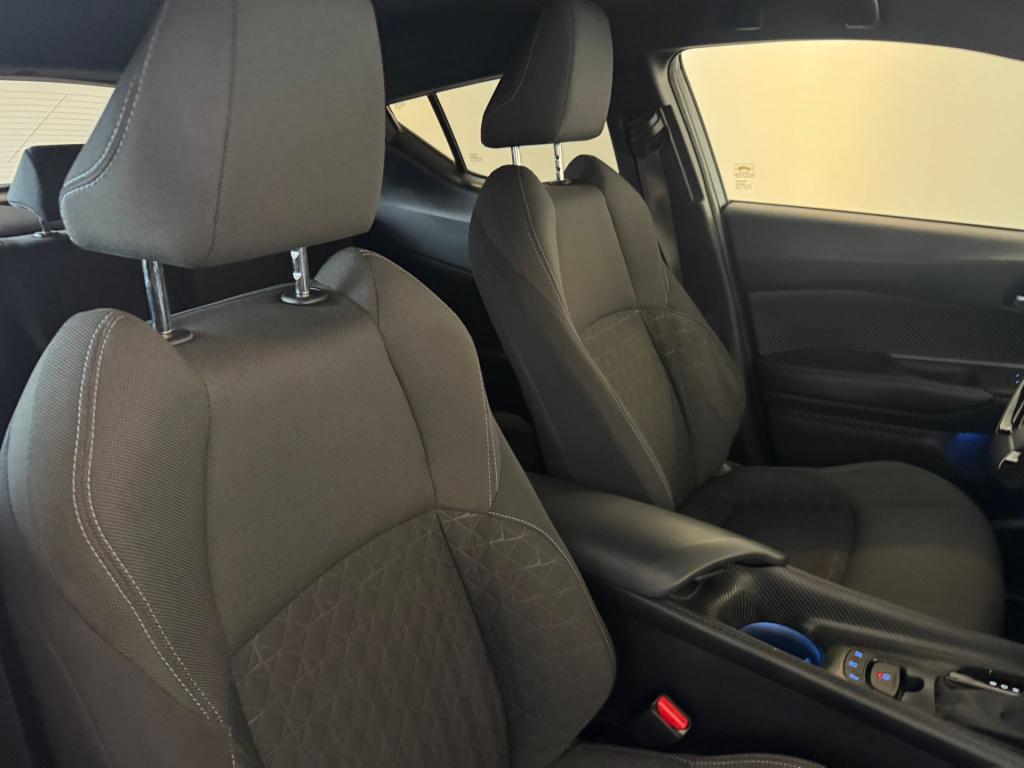 Toyota C-hr 1.8 hybrid business plus