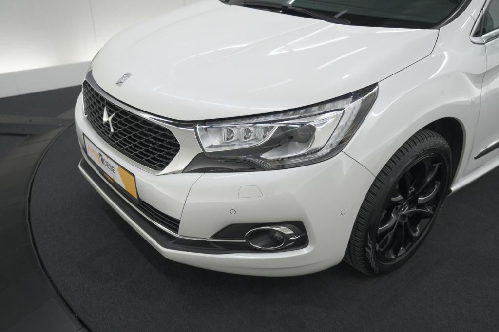 Ds Ds 4 puretech 130 performance line | camera | dodehoekdetectie | stoelma
