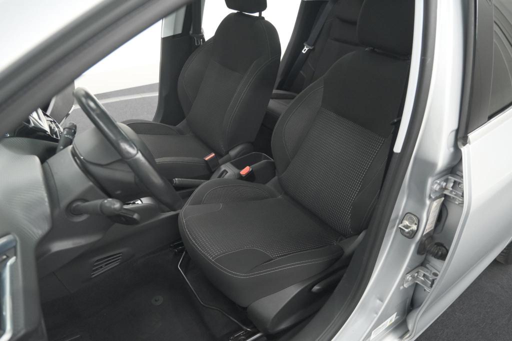 Peugeot 208 puretech 100 eat6 allure | panoramadak | camera | navigatie