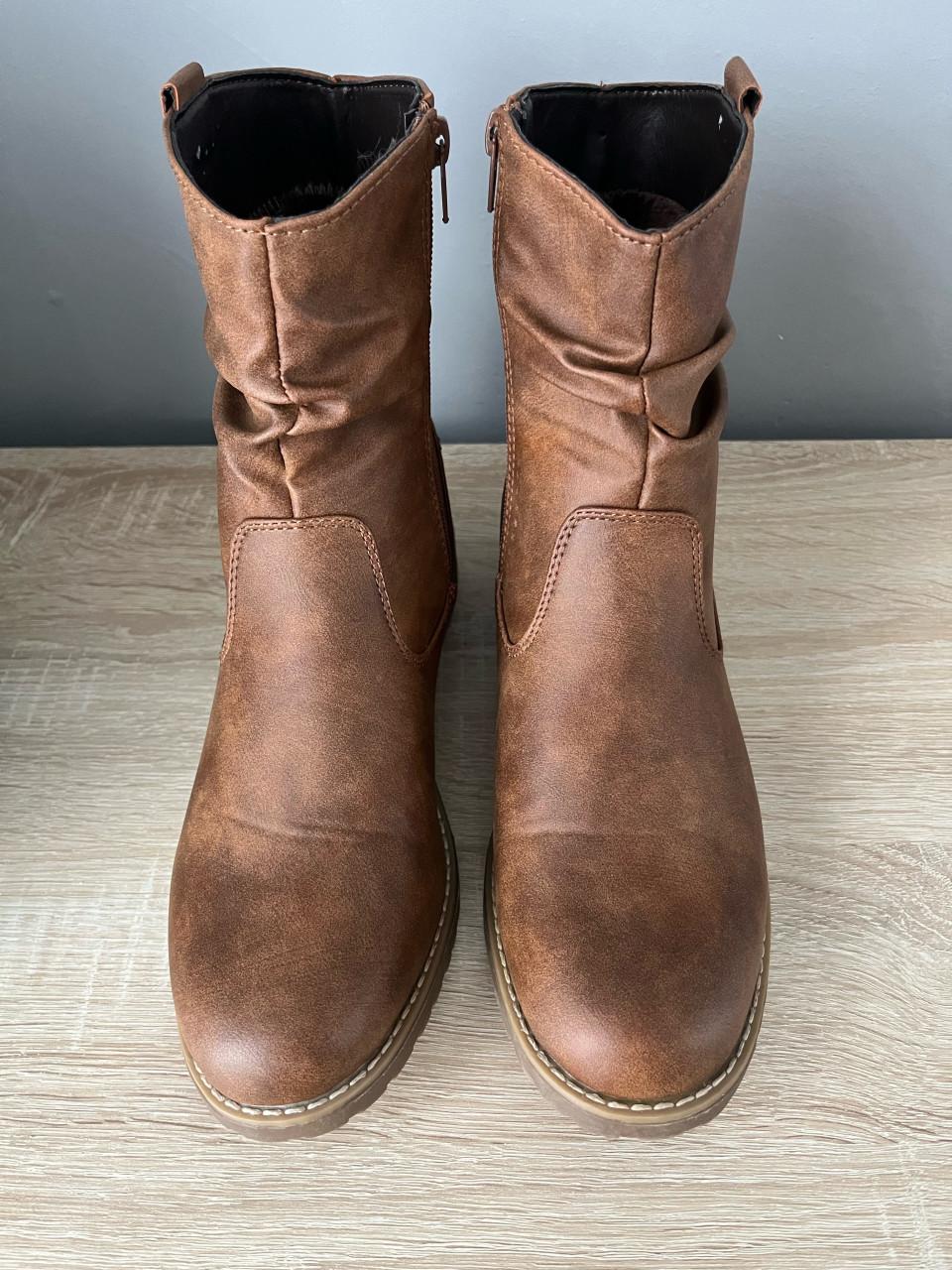 Nieuwe enkellaarsjes maat 39