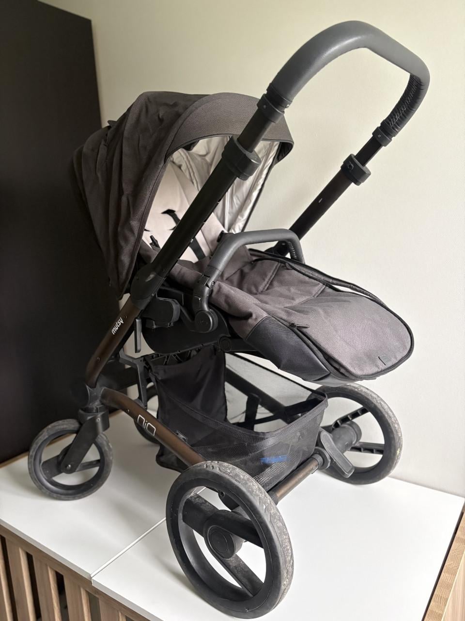 Mutsy Nio Kinderwagen, compleet, 3 in 1, kleur North Black