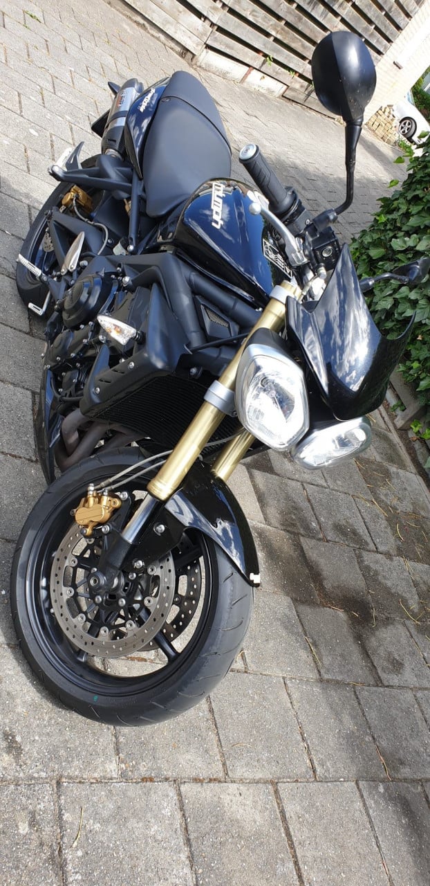 Triumph Street Triple 675