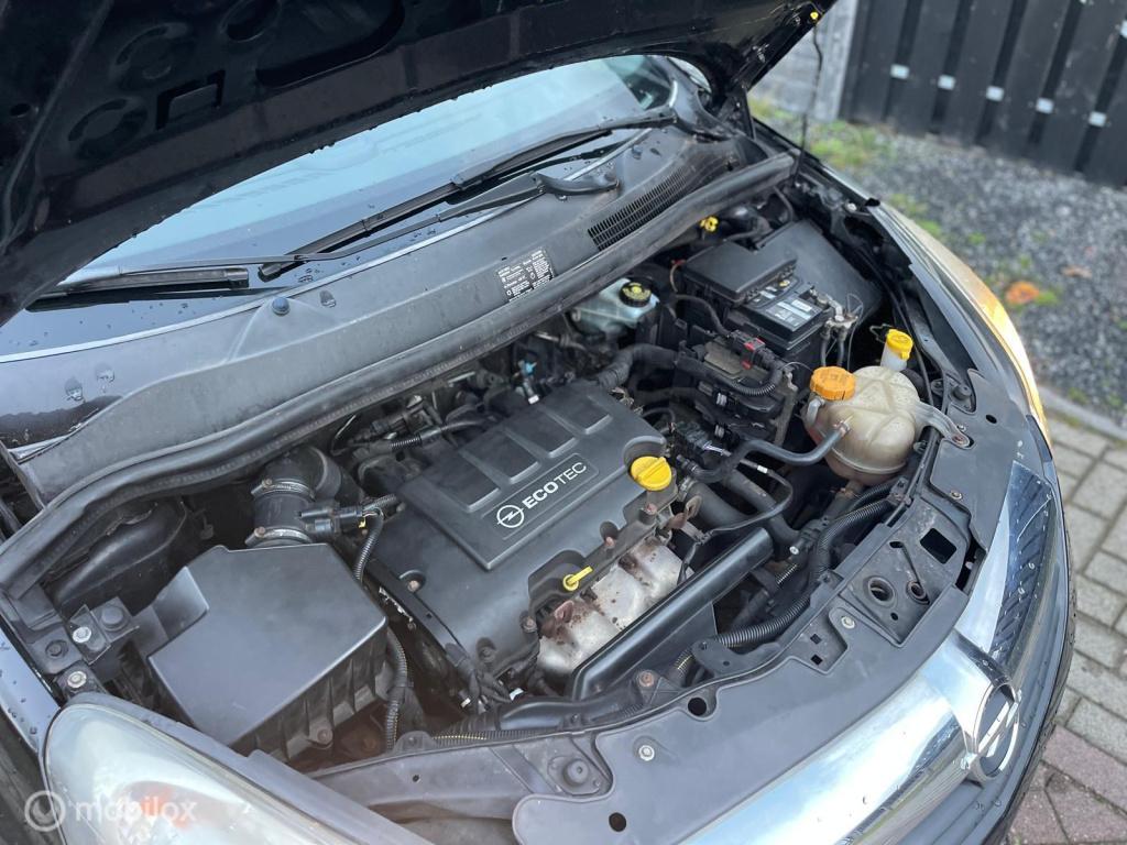 Opel Corsa 1.4-16v '111' edition
