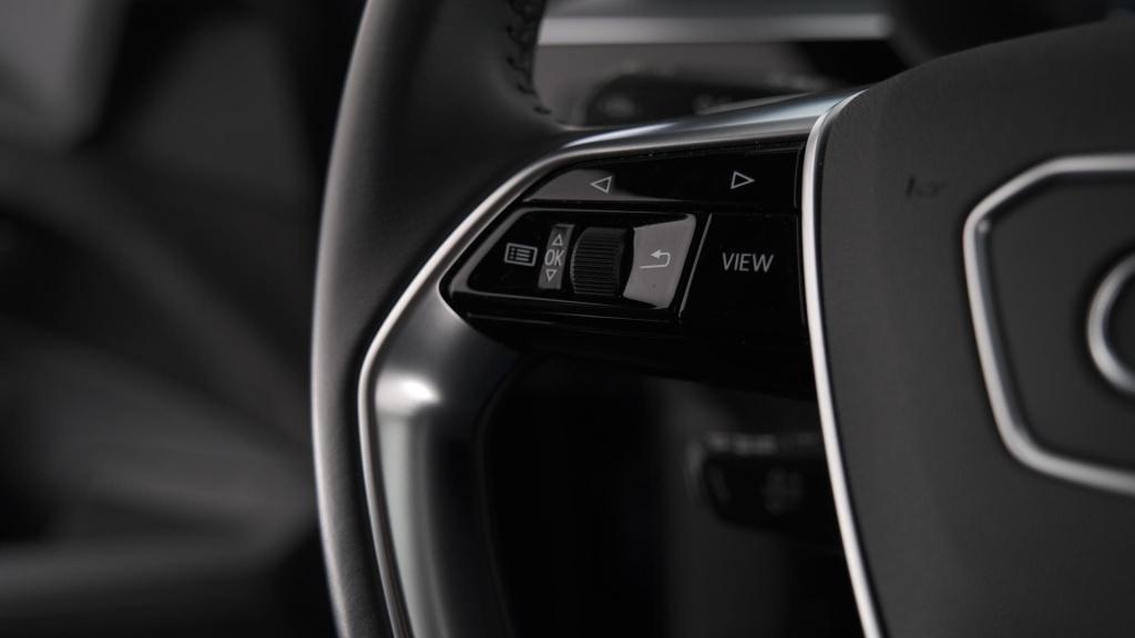 Audi E-tron sportback 55 quattro s edition 95 kwh 408 pk| head-up display |