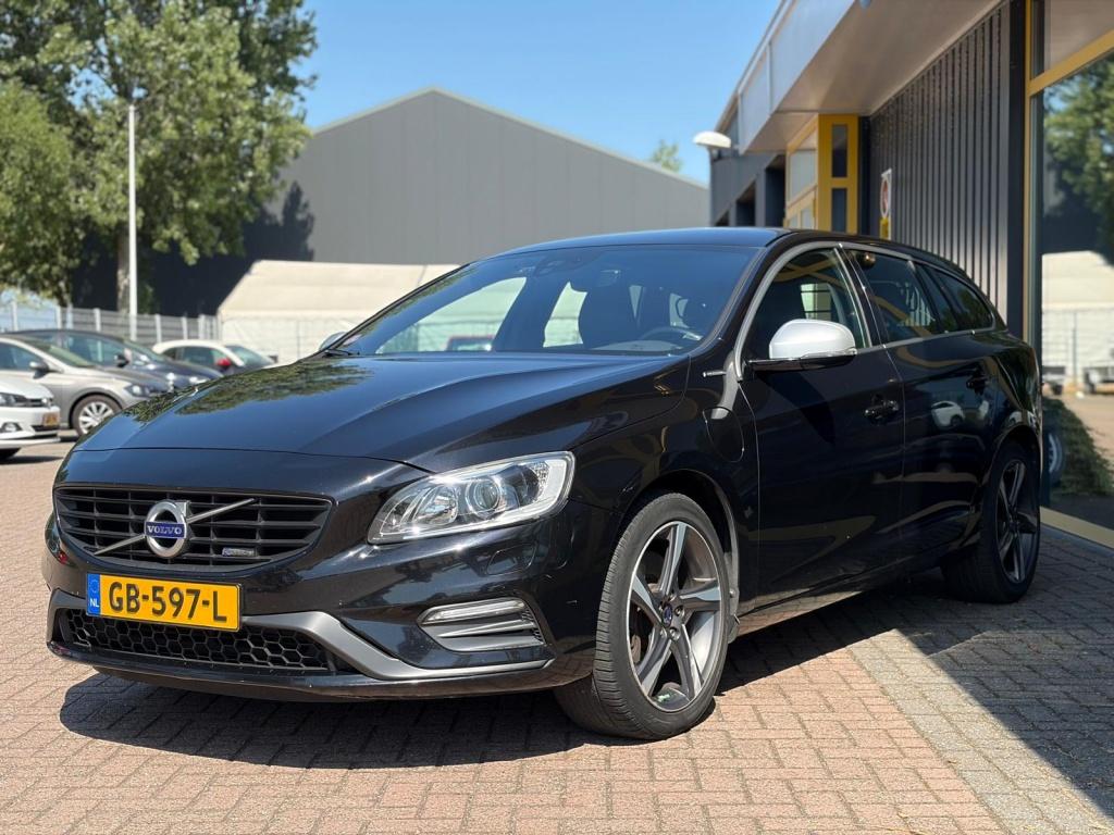 Volvo V60 2.4 d6 awd pl.i r-d.
