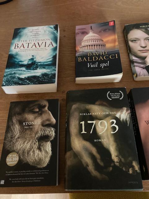 8 boeken