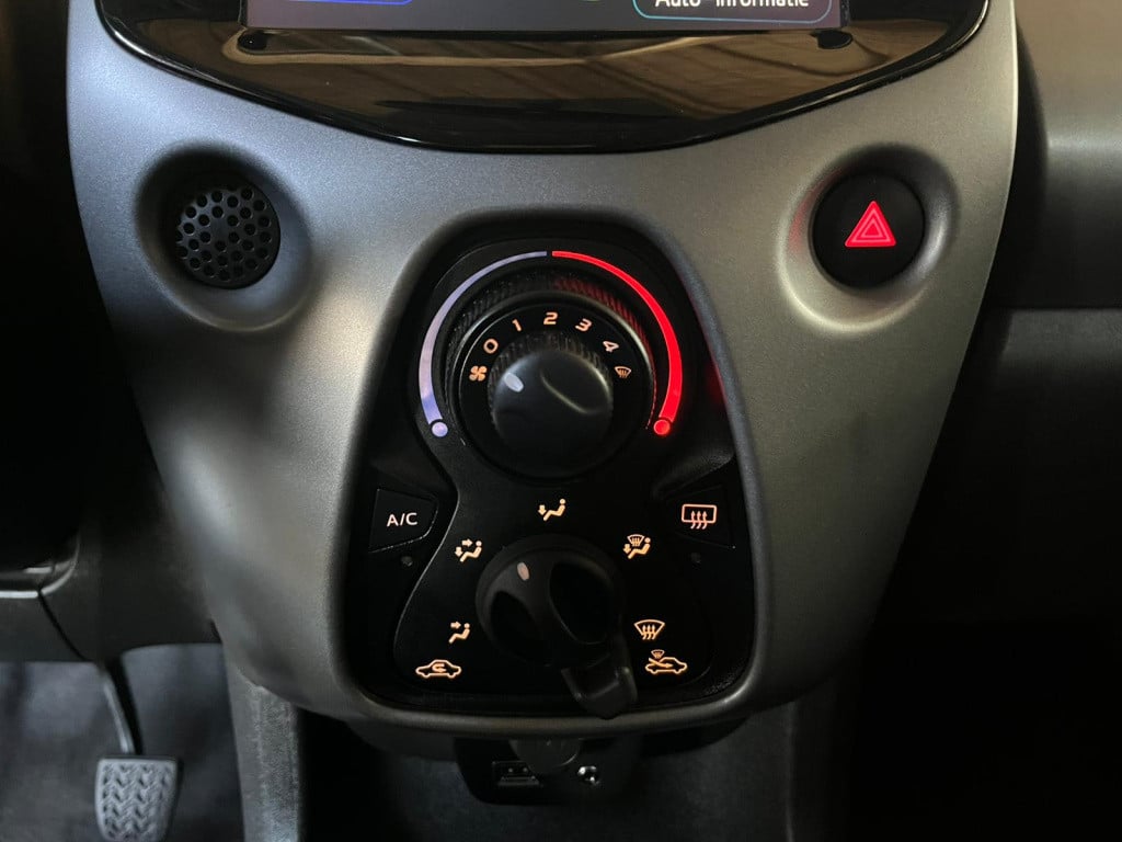 Toyota Aygo 1.0 vvt-i x-first cabriodak, apple carplay, achteruitrijcamera