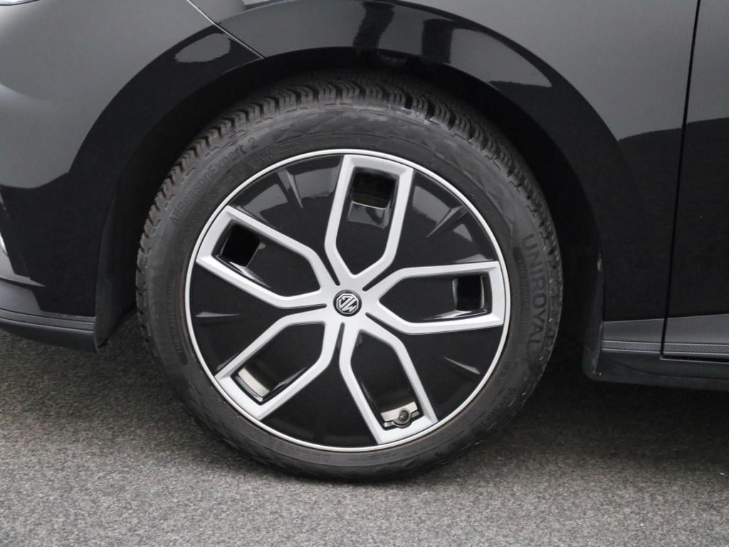 MG Mg4 64 kwh luxury | automaat | navigatie | climate control | apple carpl