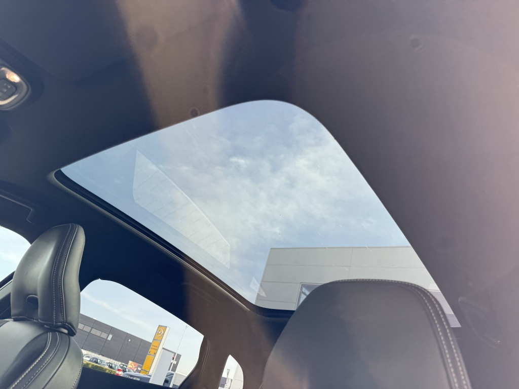 Volvo V40 t3 153pk aut6 polar+ sport| panodak| camera| trekhaak| keyless|