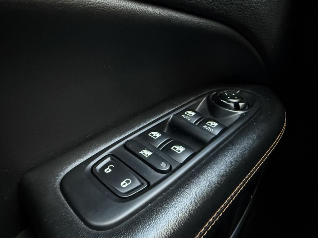 Jeep Compass 1.4 m.air limited // beats audio // trekhaak //