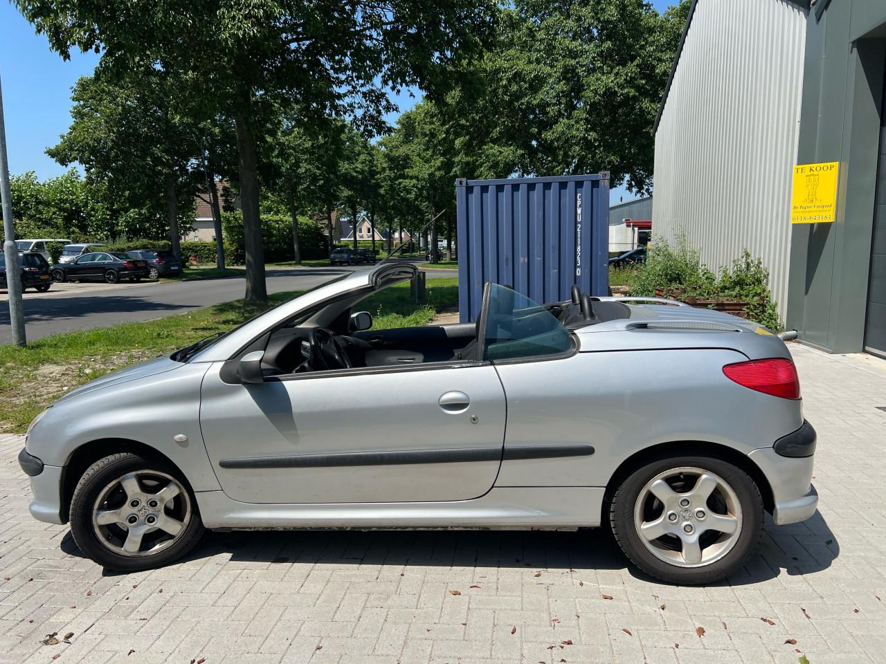 Peugeot 206CC 1.6-16V Cabrio Automaat