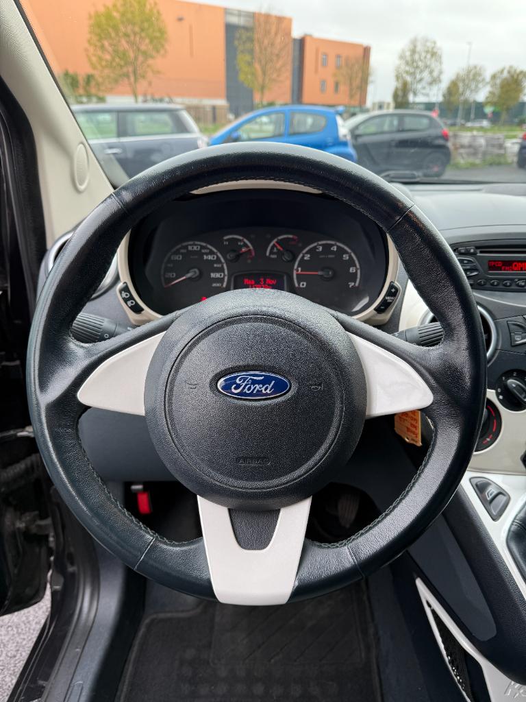 Ford KA 1.2 - titanium - airco