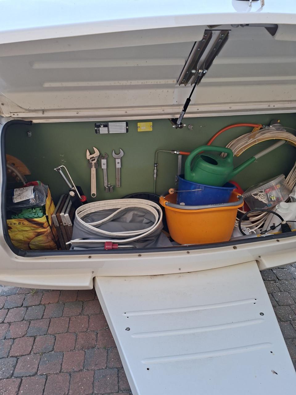 Caravan Delta summerline 403D