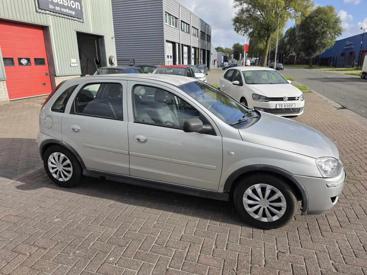 OPEL CORSA C 1.2 NIEUWE APK €975