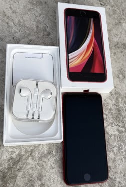 IPhone SE kleur red 2021. 64 GB
