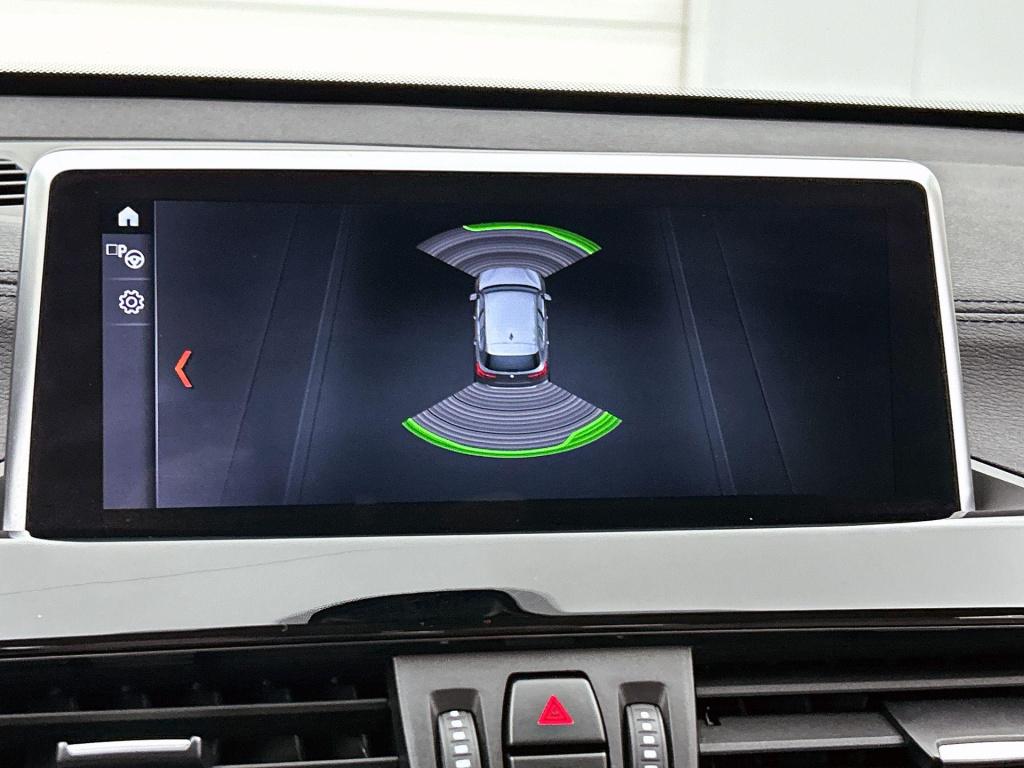 BMW X1 xdrive25e high executive | automaat | leder | parkeer sensoren | nav