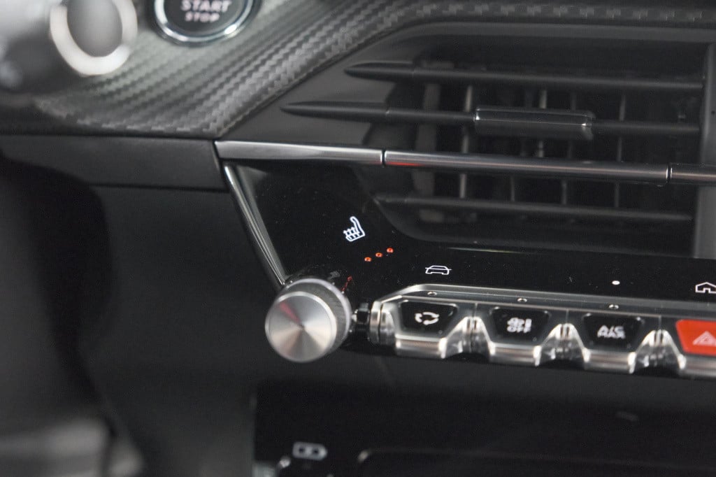Peugeot 2008 puretech 130 eat8 gt | 360 camera | stoelmassage | adaptieve c