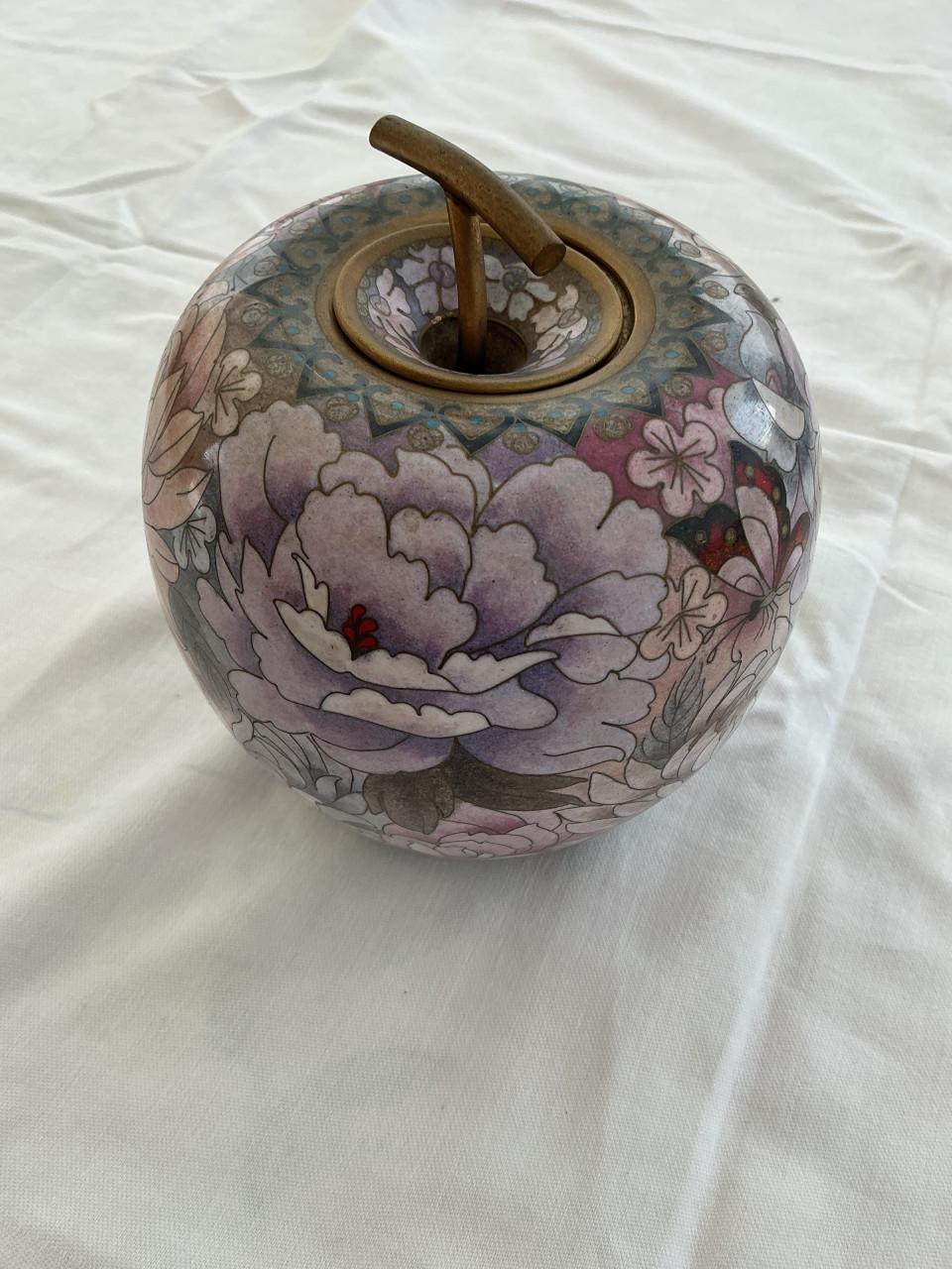 Cloisonné
