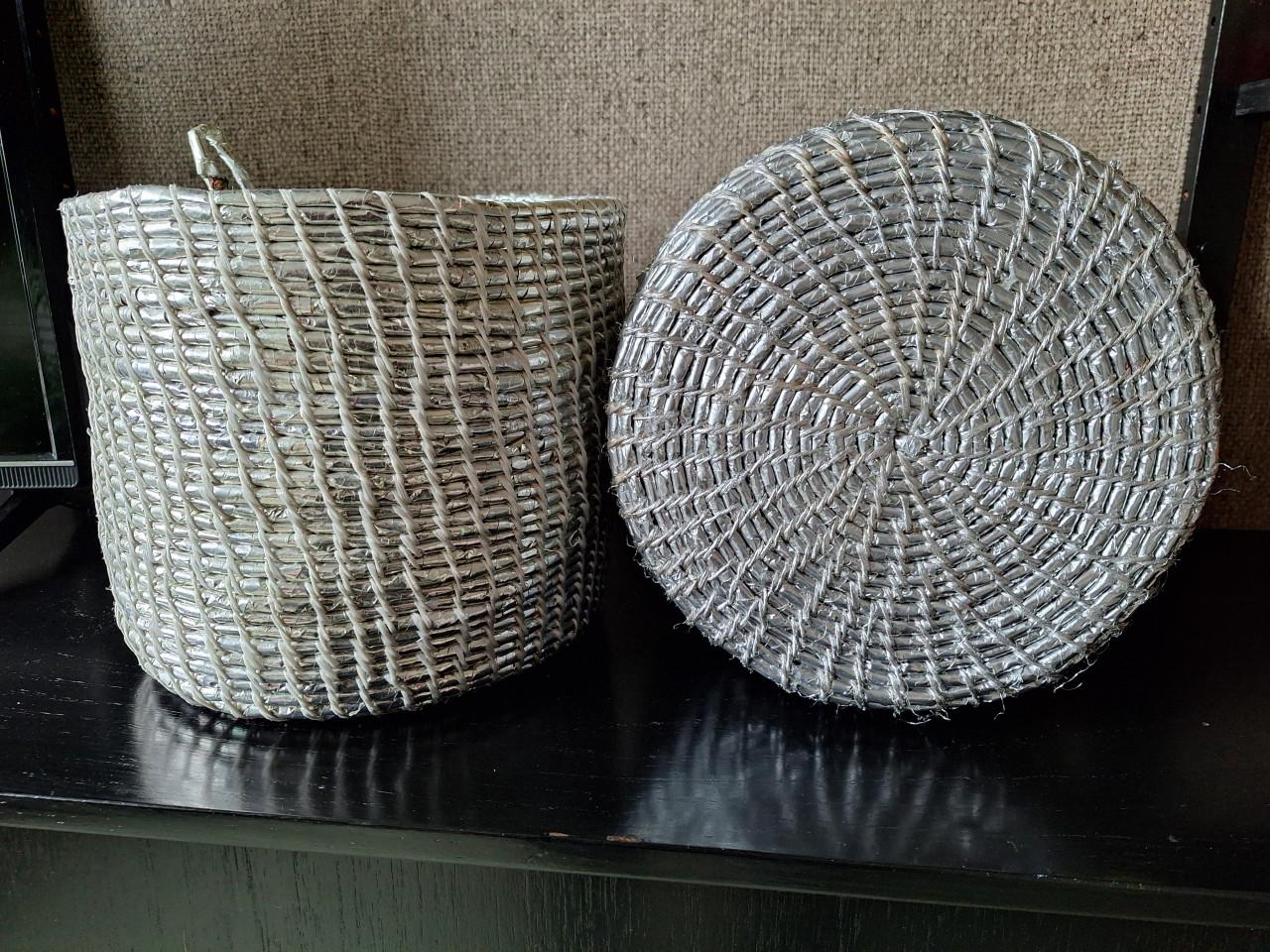 Bloempotten, zilverkleurig. Lichtgewicht