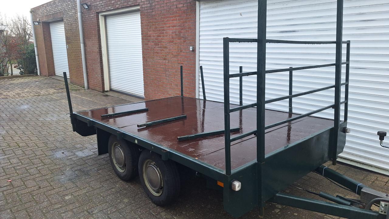 PLATEAUWAGEN – 290 x 190 CM – 1500 KG