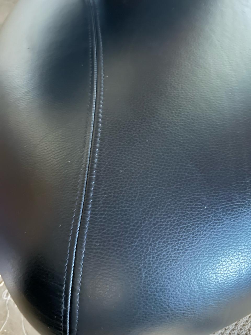 Te koop Leolux Pallone stoel / fauteuil
