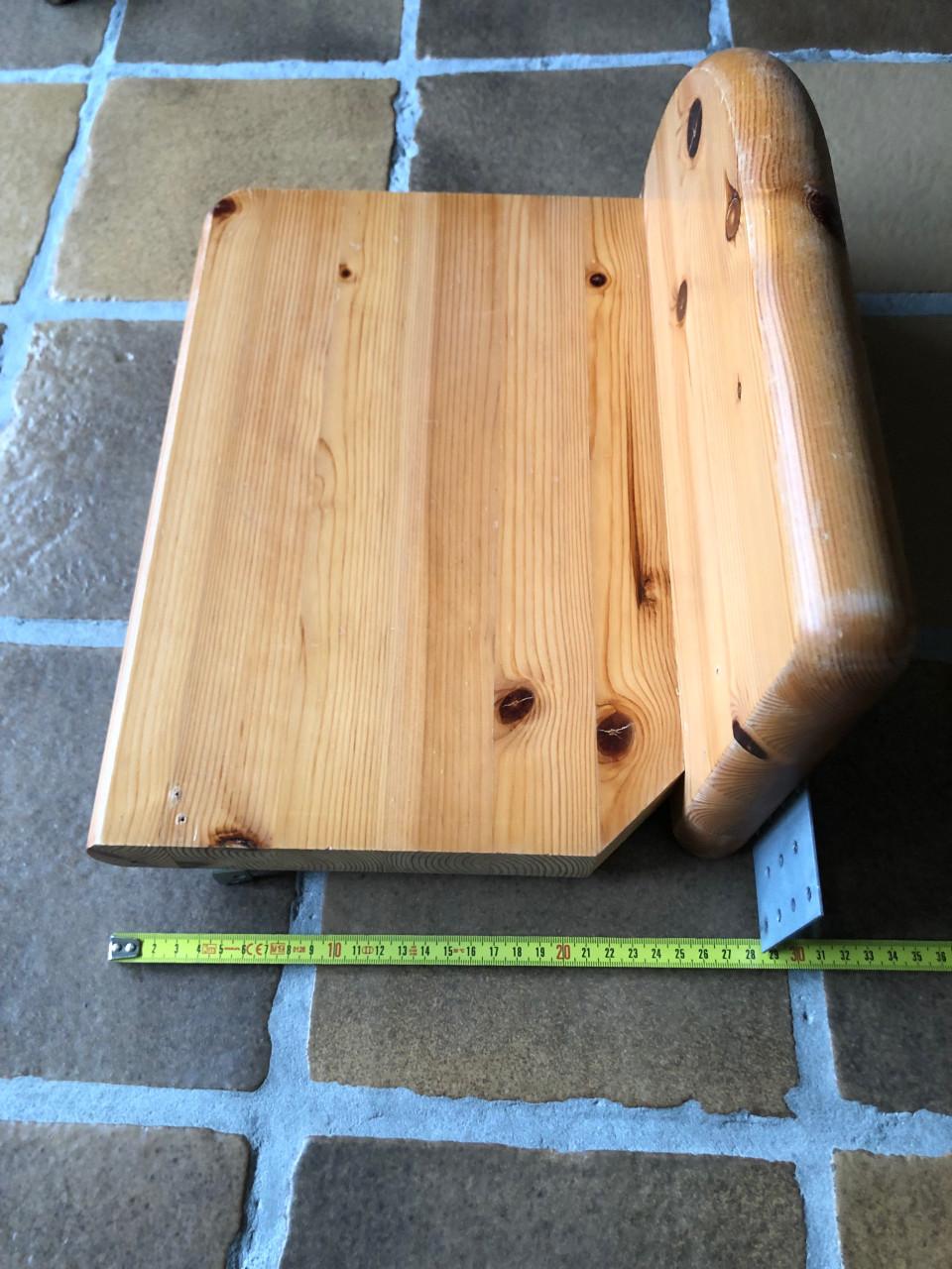 Houten bedplankje / nachtkastje voor aan het bed