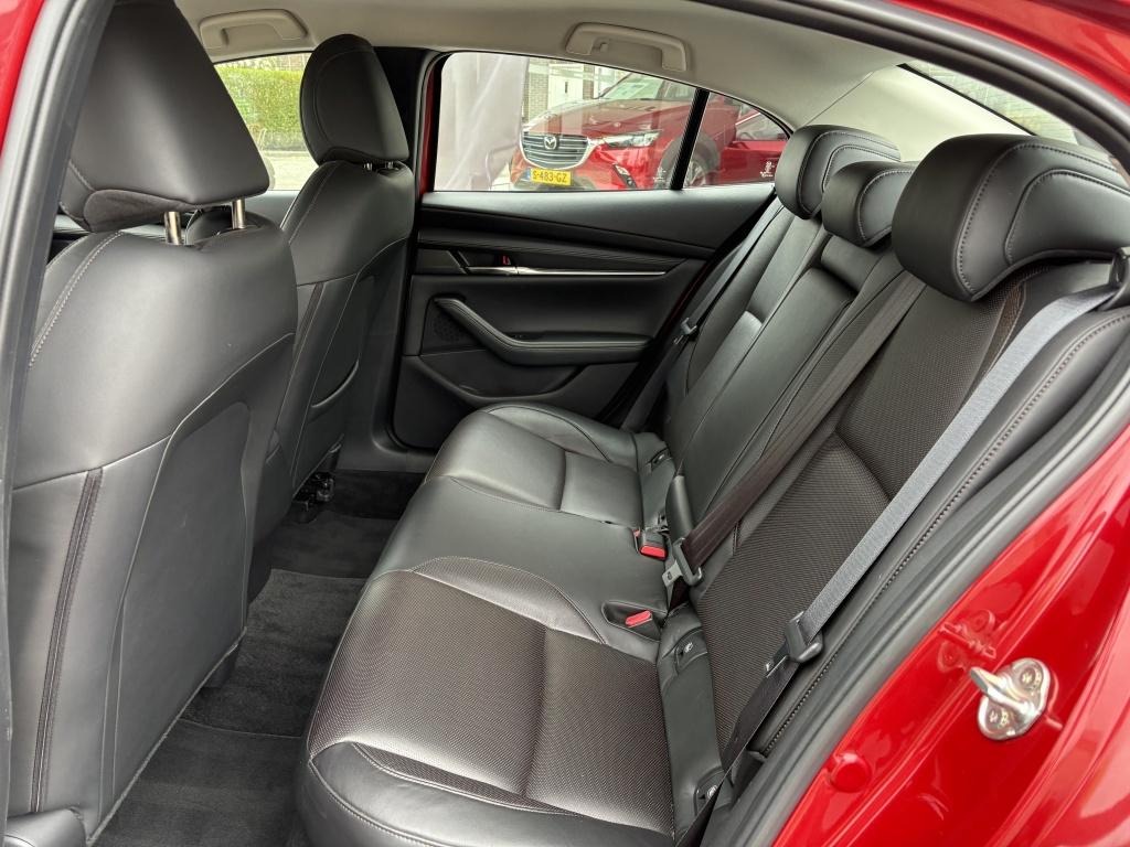 Mazda 3 sedan 2.0 e-sa-g comfort leather pack trekhaak