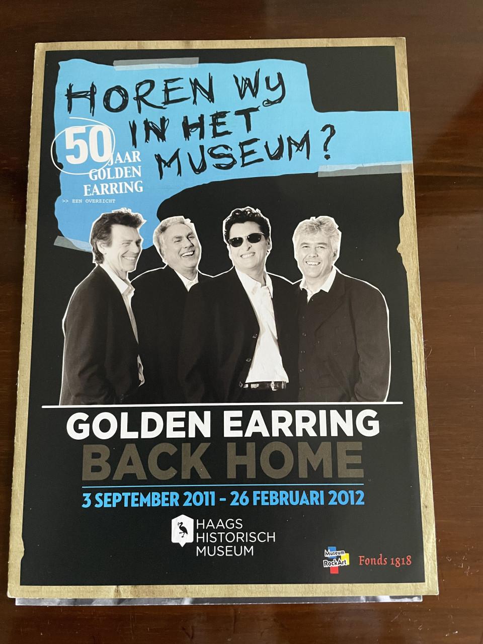 Golden Earring boek inclusief postzegels en 2 drumstokken Cesar