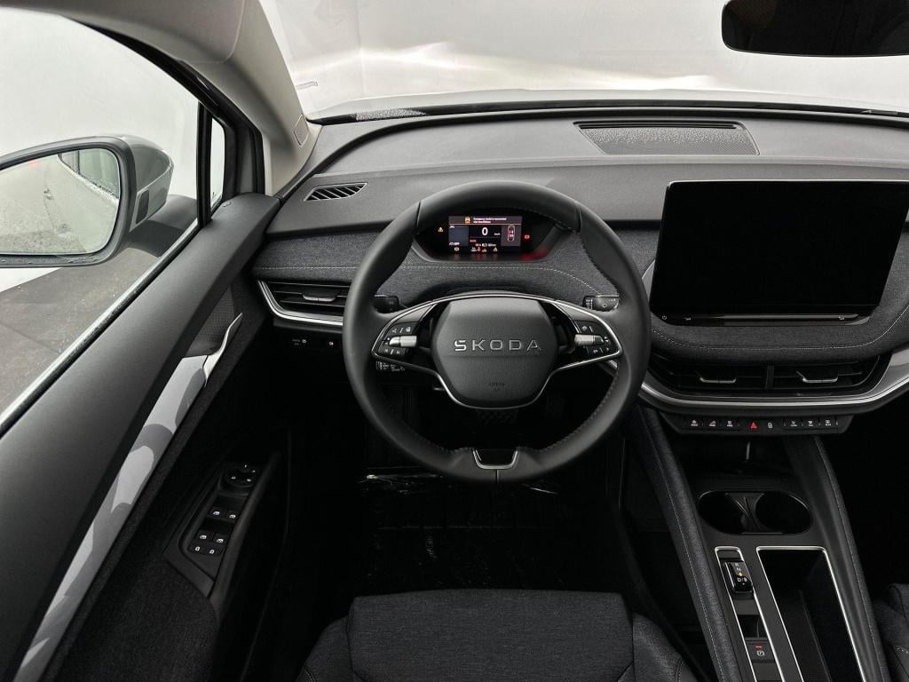 Skoda Elroq business edition tour elektromotor 150 kw / 204 pk