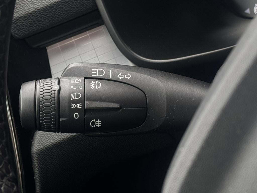 Volvo XC40 1.5 t4 plug-in hybrid plus dark | trekhaak | harman/kardon | win
