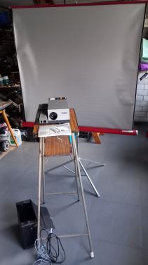Dia projector set.