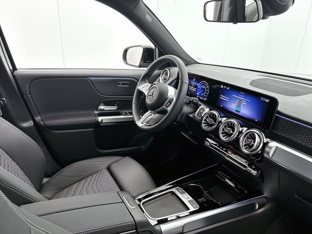 Mercedes-Benz Eqb 250+ business solution 71 kwh | parkeerpakket met achteru