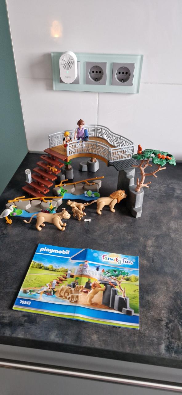 18 playmobil sets