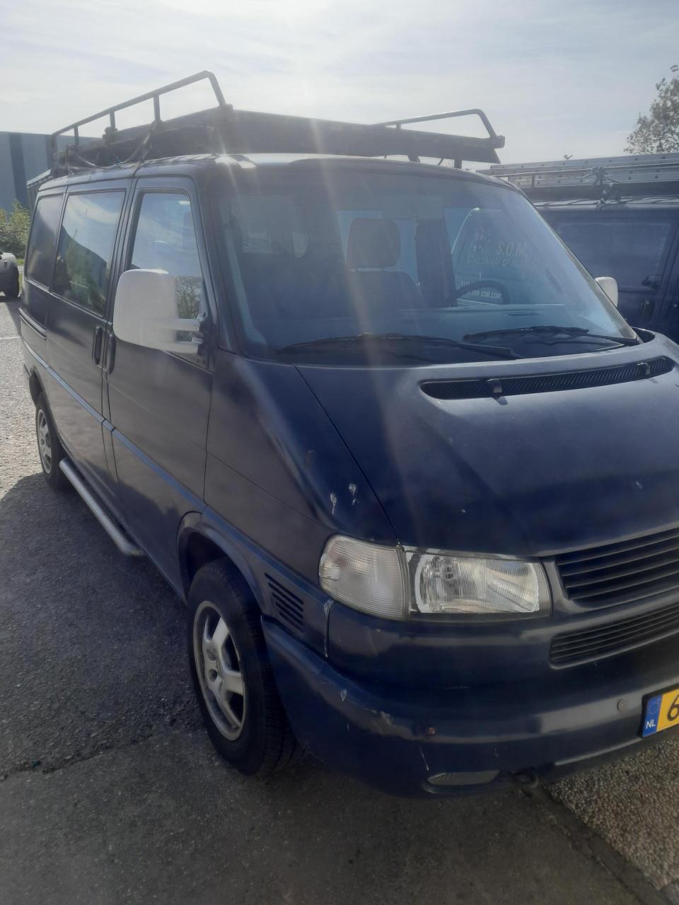 Vw t4 2002, blauw ,aut., airco, 2,5 tdi, 102 pk ,d-cab met klep