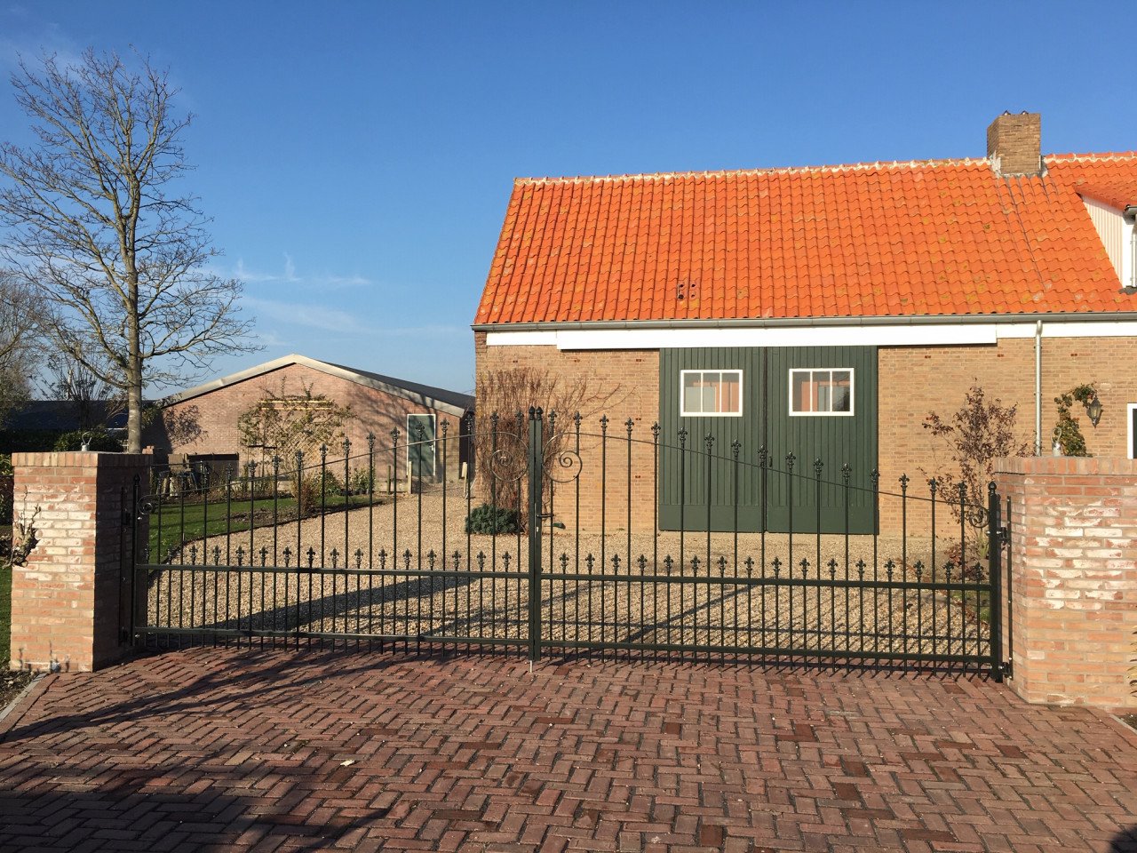 Voor al uw Inrijpoorten - Sier-Hekwerken en Tuinpoorten.