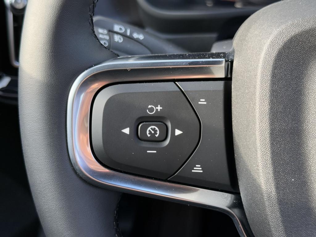 Volvo Ex40 extended range plus dark 252pk/82kwh| camera| adap.cruise