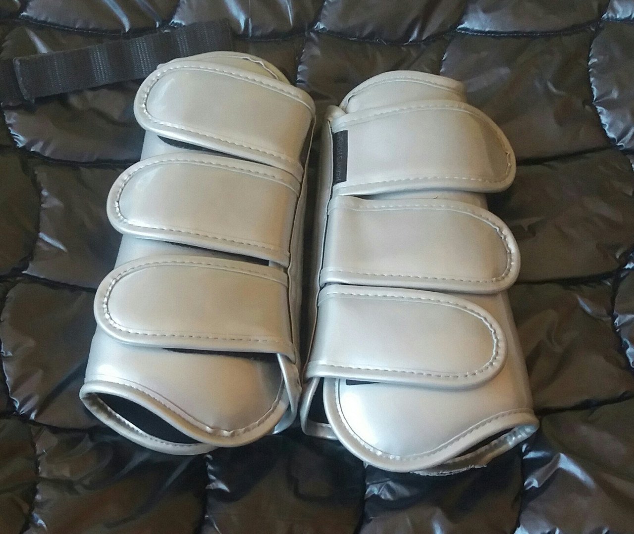 Beenbeschermers zilvergrijs