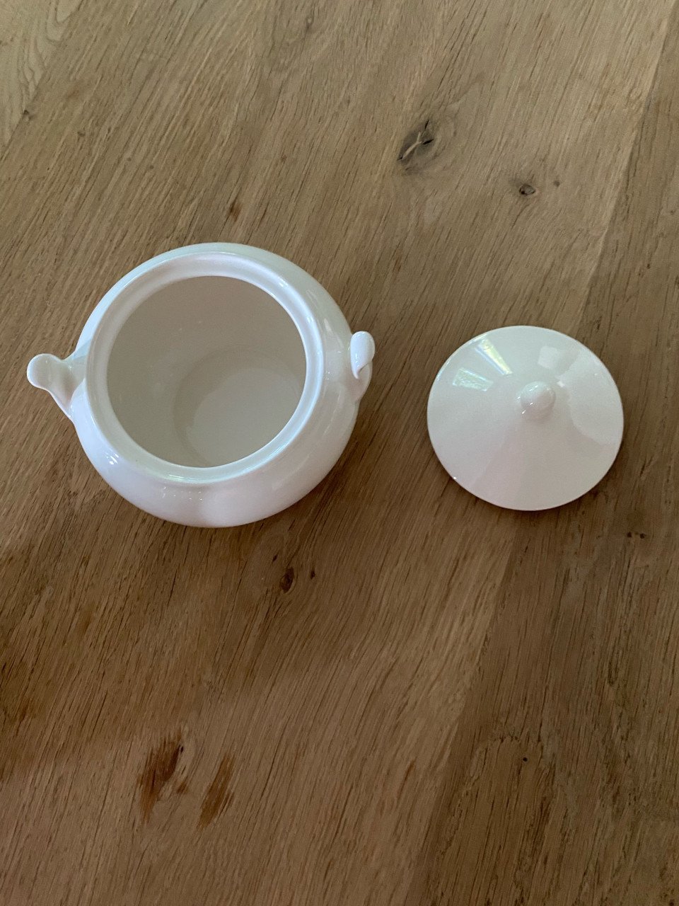 Wedgewood traditional Queensware suikerpotje en melkkannetje