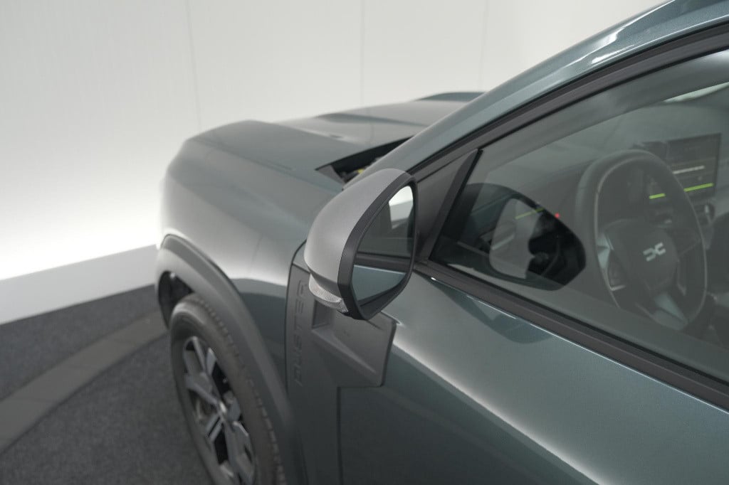 Dacia Duster mild hybrid 130 expression | camera | stoelverwarming | apple 